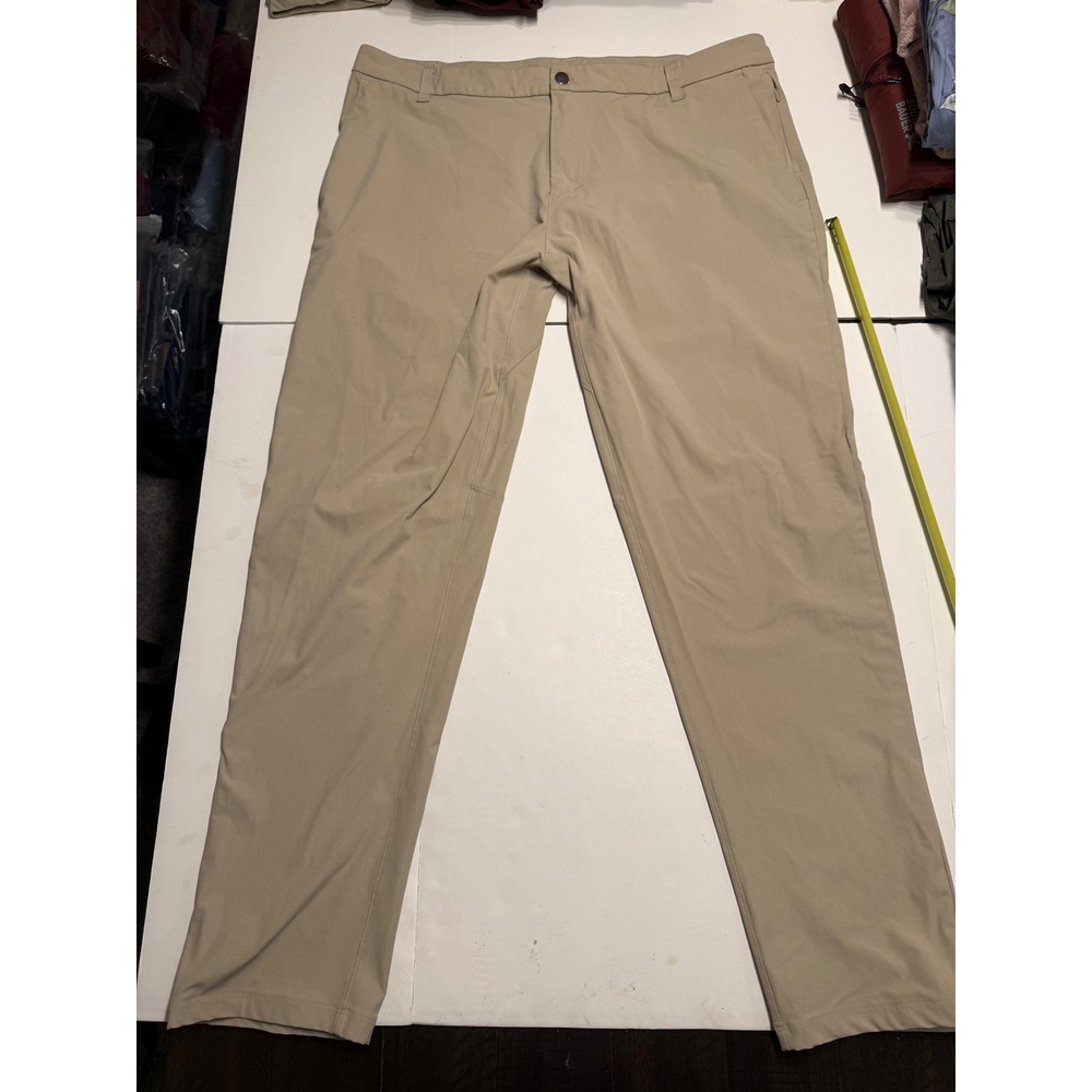Lululemon Commission Pant Slim Warpstreme Khaki Tan Chino LM5AEYS Mens 40x32